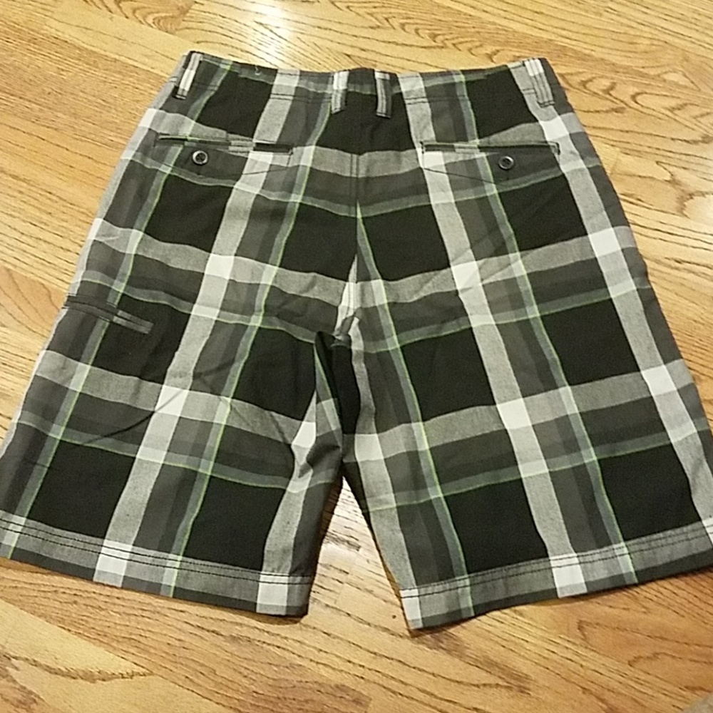 Champs Sports Gear Shorts sz 32
